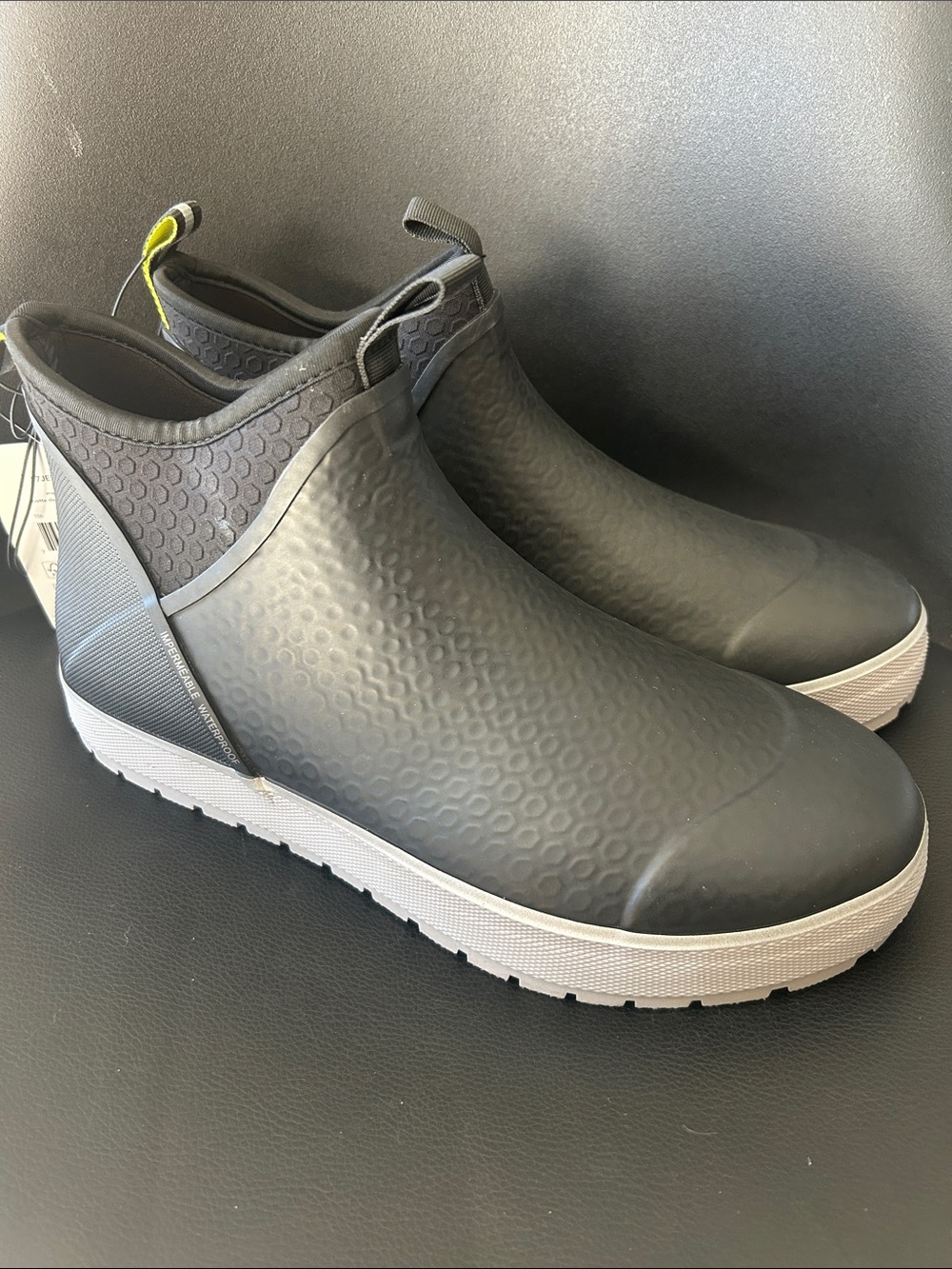NWT 🆕 Ozark Trail Men's Waterproof Slip-On Rain Boots in Black and Gray size 11
